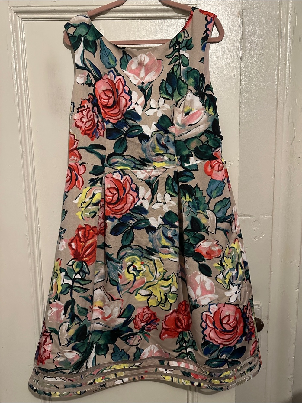 NWT Women’s Adrianna PAPELL Floral Print Sleeveless Dress. Sz 16. L 36.25” W 21”